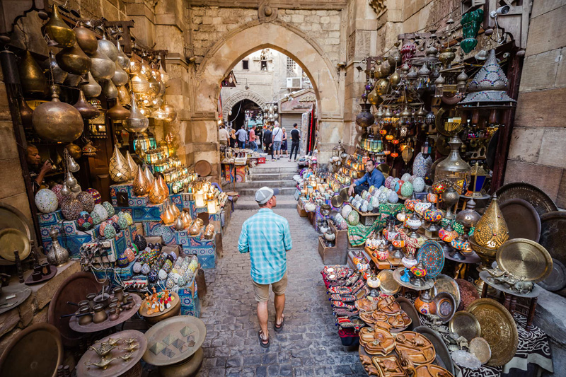 خبراء يطالبون بضرورة الاستفادة من الحرف التراثية في مصر لزيادة الإيرادات السياحية 